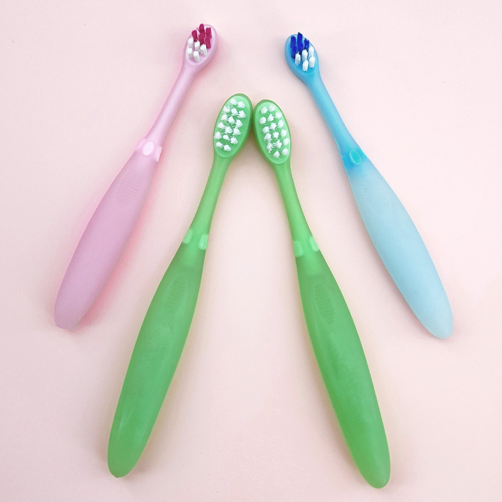 Wholesale Food Grade Silicone Handle Kids Toothbrush  with Ultra Soft Bristle