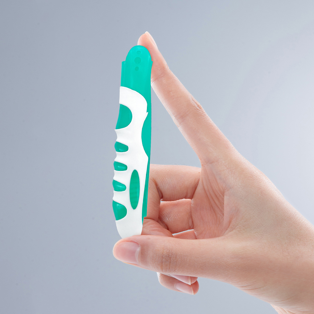 Bulk Customized 180° Foldable Portable Travel Toothbrush